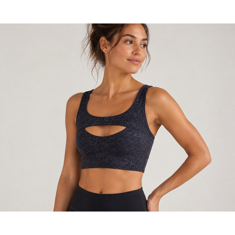 Lululemon Everlux Cut-Out Train Bra Size‎ 4 Crunch Black Padded Sports Bra